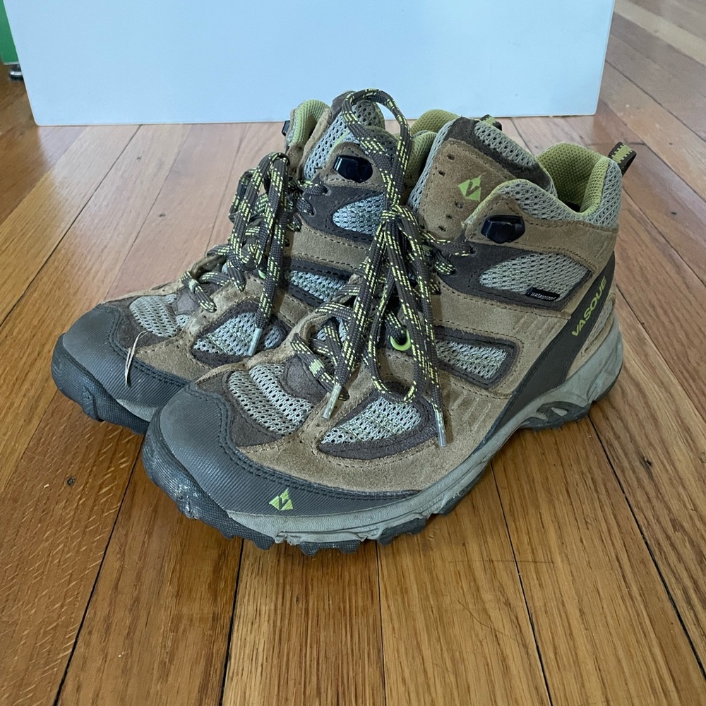 Vasque Women's Lace Up Hiking Boots - Brown and Green